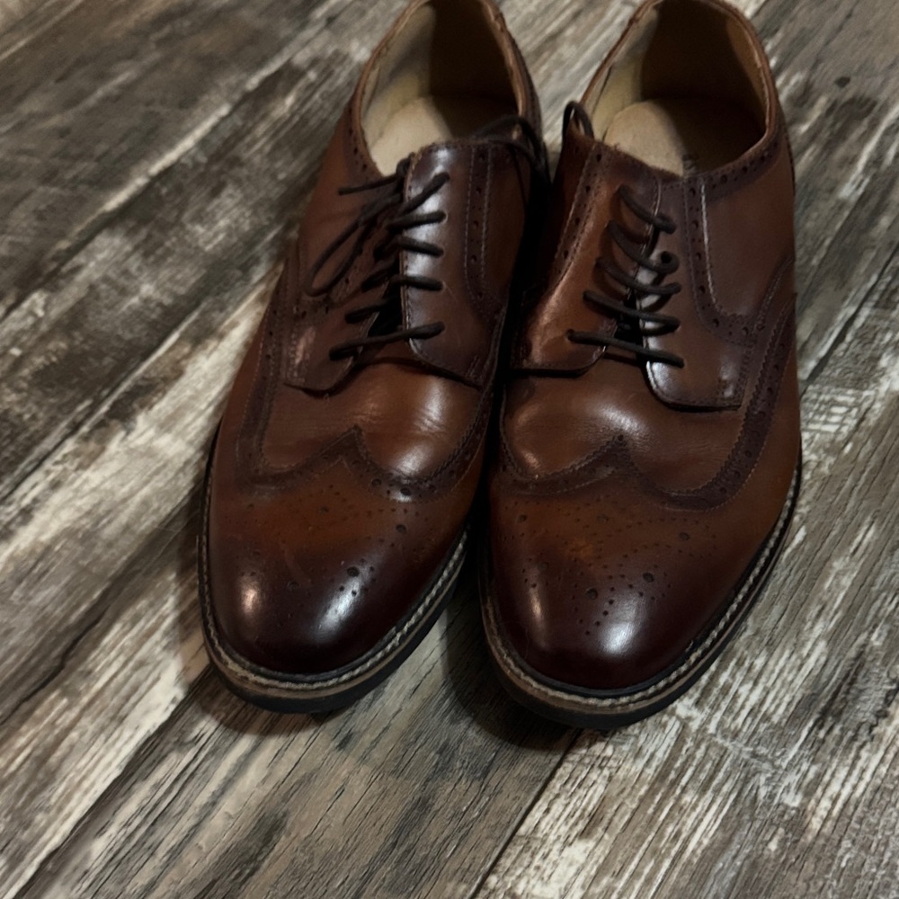 Classic Brown Men's Wingtip Oxfords